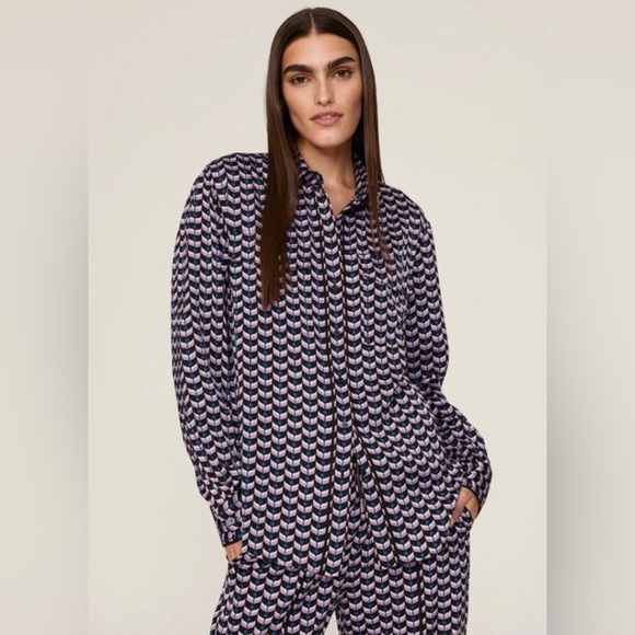 NWT Boss Oversized Button Down Top in Black Purple and Blue - Size 14 - Picture 2 of 9